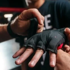 TITLE GEL Iron Fist Slip-On Knuckle Shields 7 TITLE GEL Iron Fist Slip-On Knuckle Shields -Geezers Boxing Shop tb1103 d